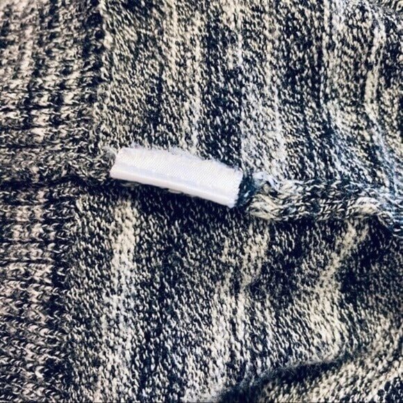 LOGO- by Lori Goldstein sweater - Picture 5 of 7